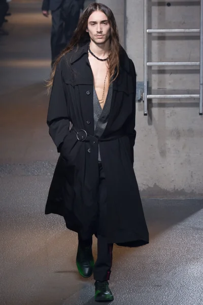 Look 4